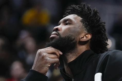 Nba Fines 76ers 100000 Over Statements About Joel Embiids Injury