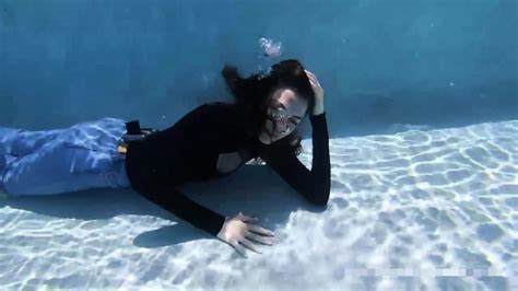 Hot Girl Lana Lohan Underwater Breath Hold And Drowning
