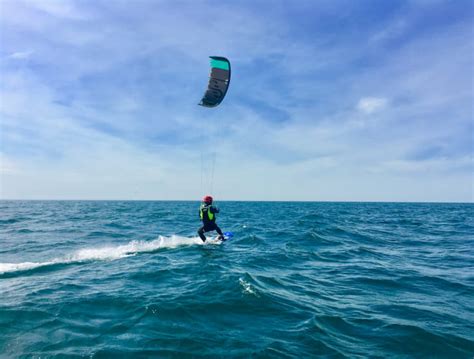 Ecole De Kitesurf Wing Foil Kitecenter Dinan Cap Fr Hel Tourisme