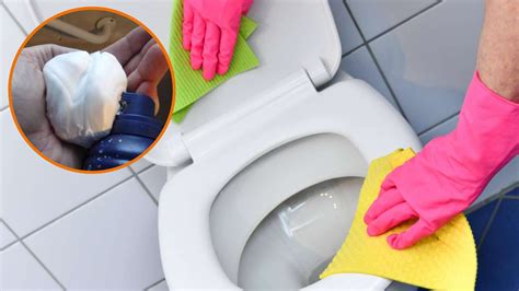 Toilette Mit Hausmittel Reinigen Kosmetikprodukt Bringt Strahlendes