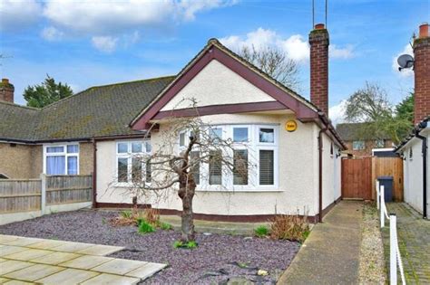 2 Bedroom Semi Detached Bungalow For Sale In Berens Close Wickford