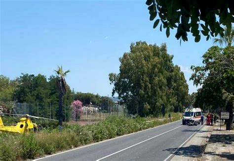 Incidente Sulla Strada Statale 106 Nel Cosentino Morto Un Motociclista