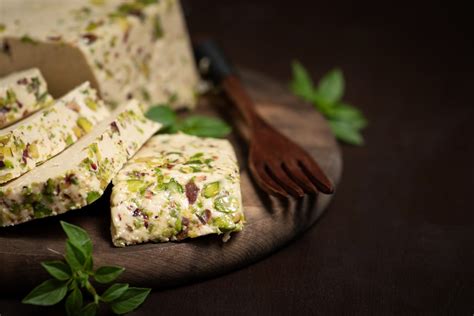 Halva cu fistic și cardamom rețeta vegană care te va cuceri definitiv