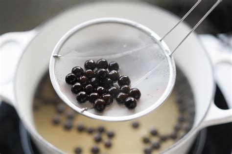 How To Cook Tapioca Pearls For Boba Bubble Tea Hungry Huy