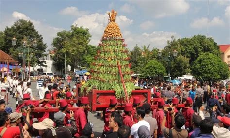 Tradisi Unik Peringatan Maulid Nabi Muhammad Saw Hijriah Di