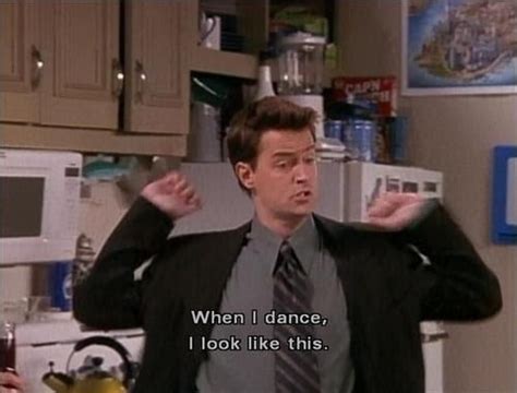 Chandler Bing The Most Awkward Of Dancers Tv Friends Serie Friends