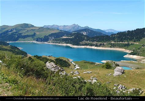 Le Barrage De Roselend Dans Les Montagnes Du Beaufortain