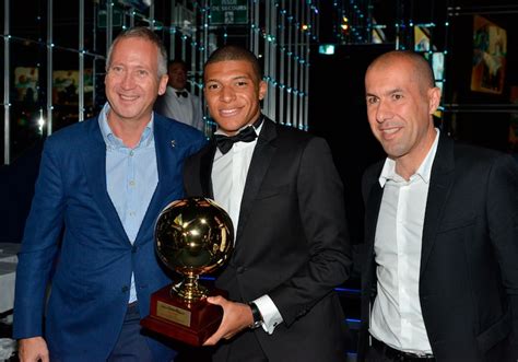 Golden Boy 2017 Mbappé Riceve Il Premio