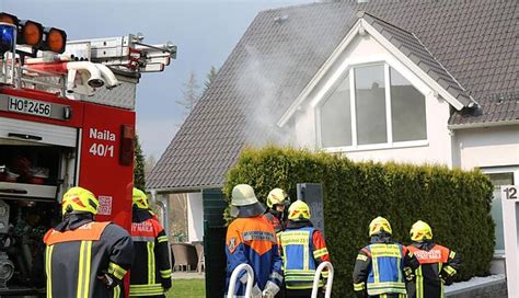 Bilder Von Kellerbrand In Naila Feuerwehr Rettet Tiere Aus Wohnhaus