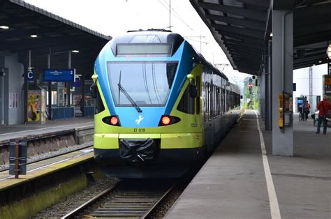 Et Der Westfalenbahn Wartet Am In Osnabr Ck Auf Seinen