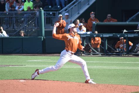 Tanner Witt Sets His Eyes On Returning To The Mound The Daily Texan