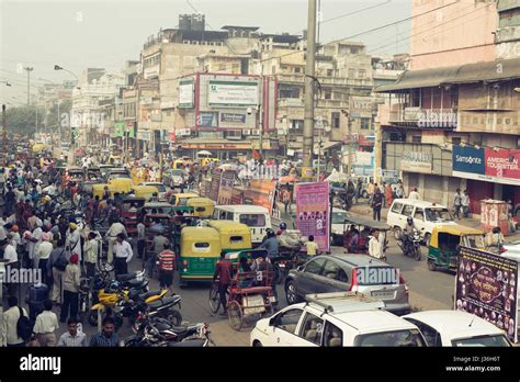 Delhi Road Cars Hi Res Stock Photography And Images Alamy