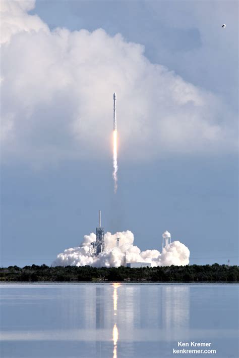 X 37b Secret Air Force Spaceplane Blasts Off On Spacex Falcon 9 As