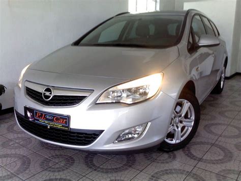 Opel Astra J Tourer Edition 1 7 CDTI 110 CV