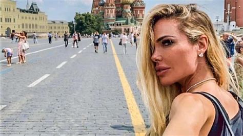 Ilary Blasi rompe il silenzio la verità sulla presunta crisi con Totti