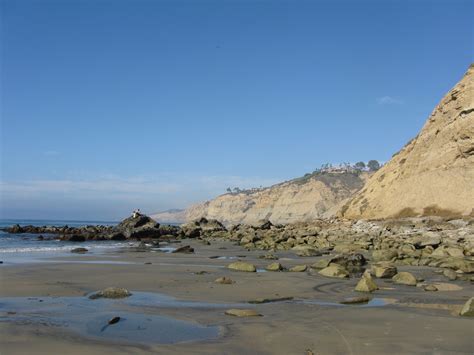 File:Blacks-Beach-South Access-From-Scripps-Beach.jpg - Wikimedia Commons