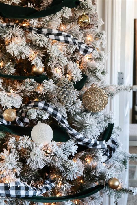 Flocked Christmas Tree | Flocked christmas trees decorated, Farmhouse ...