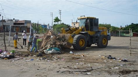 Nuevo Chimbote Recogen M S De Toneladas De Basura Generadas A