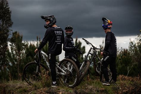 2023 Trek Factory Racing Dh Team Preview Get The Popcorn Ready Trek Race Shop