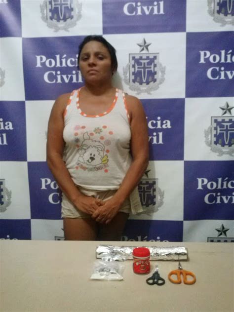 MULHER É PRESA NA CIDADE DE JUAZEIRO ACUSADA DE TRÁFICO DE DROGAS