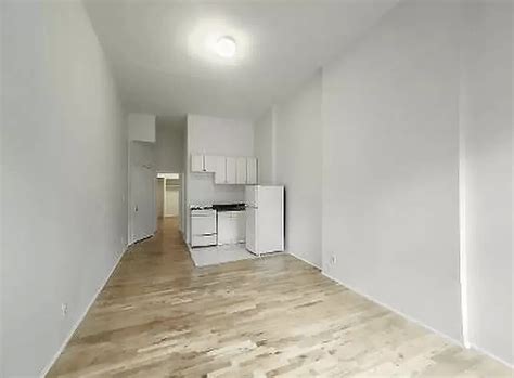 1 Bedroom at 539 West 49th Street for $2,350 by ROY | RentHop