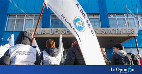 ADOSAC adhiere a la marcha federal universitaria y realizará un paro