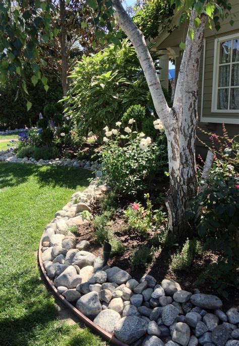 Backyard Landscaping Ideas With River Rock