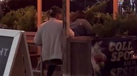 Pärchen beim Sex im Schanigarten erwischt oe24 at