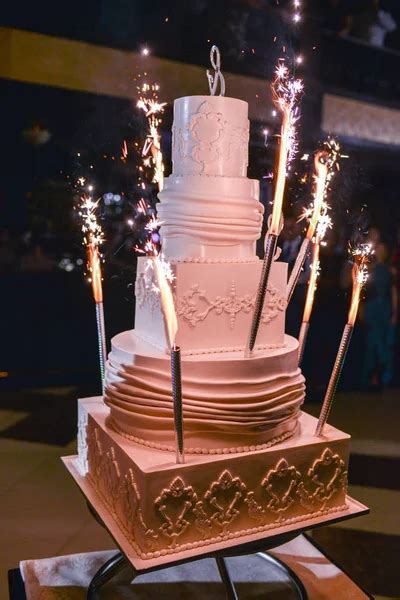 Wedding Cake Fireworks — Stock Photo © Kirvasanatol 274490076