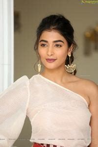 Pooja Hegde At Maharshi Success Meet Photo Gallery