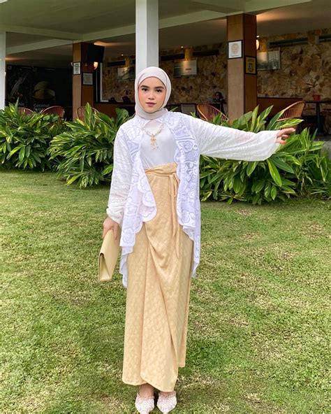 15 Inspirasi Ootd Kondangan Hijab Yang Simple Dan Cantik All Things