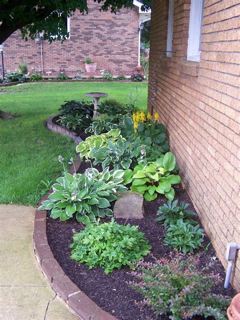 Shade Flower Beds Around House Landscaping Around House Organic