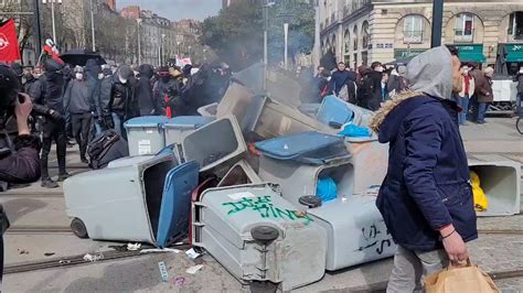 Laur Ne Trillard On Twitter La Crois E Des Trams Commerce Des