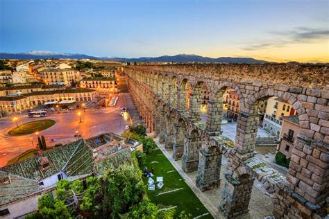 Aqueduc Romain De Ségovie Castille Et Leon Espagne