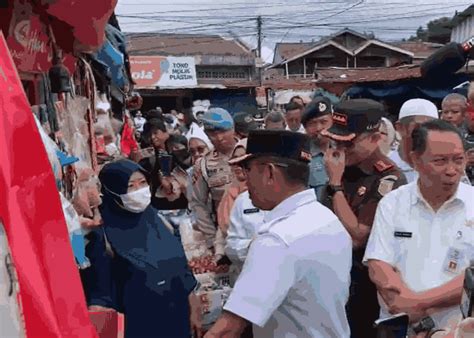 Sidak Ke Pasar Sepinggan Wali Kota Rahmad Mas Ud Sebut Harga Ikan Naik