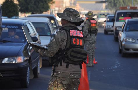 En Dos Días Operativos De La Aduana Confiscan 44 Autos Chutos En El Eje Troncal Del País