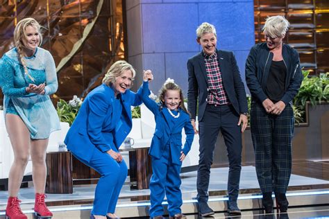 Hillary Clinton on Twitter: "Today on @TheEllenShow: @amyschumer ...