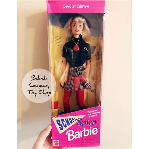 Mattel 1995 School Spirit Barbie 絕版 古董 芭比娃娃 全新未拆 老芭比 興趣及遊戲 玩具與遊戲在旋轉拍賣