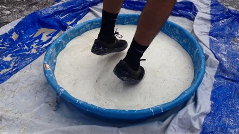 Liquid You Can Jump On Non Newtonian Fluid Oobleck Youtube