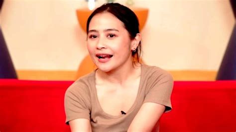 Prilly Latuconsina Pendam Kesedihan Cukup Lama Ibunya Menangis Saat