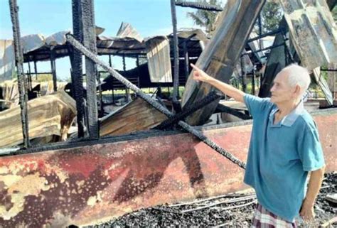 Rumah Terbakar Persiapan Raya Dua Keluarga Musnah Astro Awani