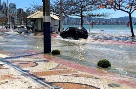 Maré alta causa risco de alagamentos em Balneário Camboriú Camboriu