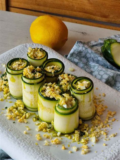 Rollitos de calabacín y crema de atún una receta fresca y fácil con