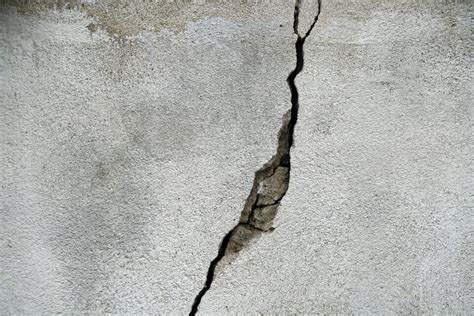 Basic Causes Of Cracks In House