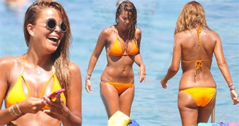 7 Hot Sexy Ozlem Yilmaz Bikini Pics