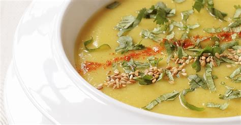 Curry Pastinaken Suppe Mit Koriander Rezept Eat Smarter