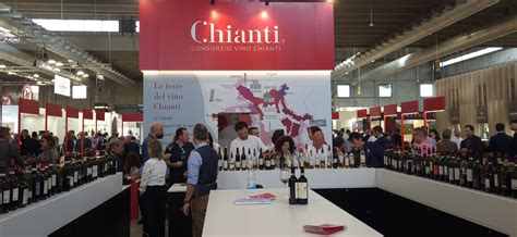 Vinitaly Mila Assaggi Al Winebar Del Consorzio Vino Chianti Galli