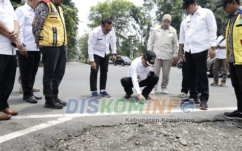 Bupati Lakukan Titik Nol Dua Ruas Jalan Di Kabupaten Kepahiang