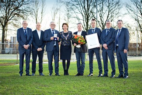 Koninklijke Erepenning Voor RKSV Mierlo Hout Ditishelmond Nl