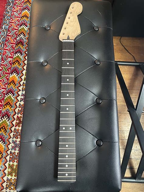 Mighty Mite Strat Neck Mapleebony Compound Radius Reverb